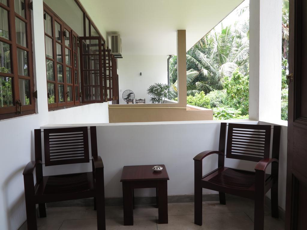 The Mirror Mansion Hotel Rajagiriya Exterior photo