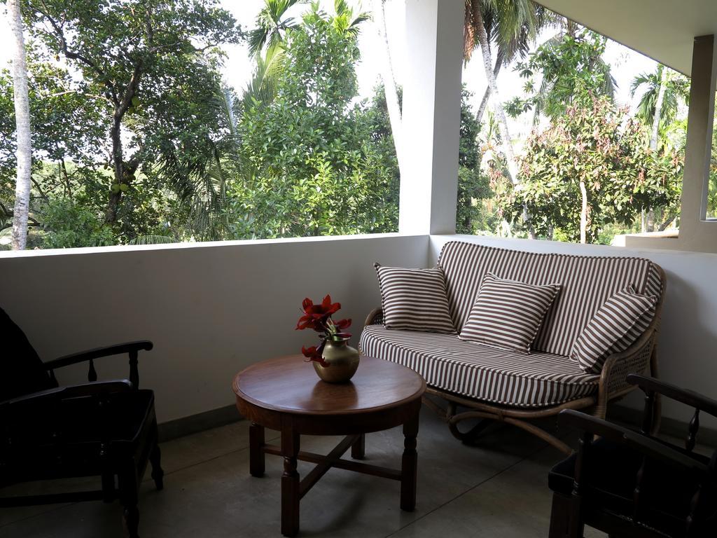 The Mirror Mansion Hotel Rajagiriya Exterior photo